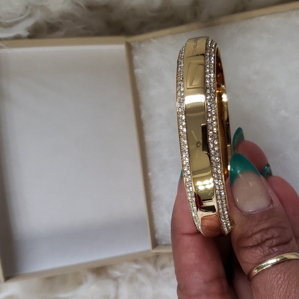 $145 New Authentic Michael Kors Crystal Pave Hinge Bangle Bracelet In Gold